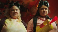 EN - Astrid & Lilly