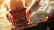 ES - Ataque a los Titanes S01 E01