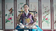 NF - Under the Queen's Umbrella S01 E01