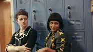 FR - Heathers S01 E01