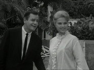 EN - The Alfred Hitchcock Hour (1962-1965) S01 E01