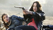 FR - Wynonna Earp S01 E01