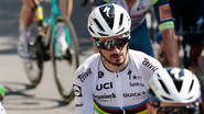 FR - Tour de France : Au cœur du peloton S01 E01