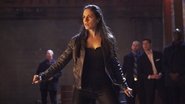 EN - Lost Girl (2010) S01 E01