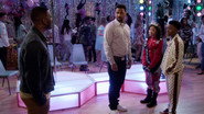 EN - The Upshaws (2021-2023) S01 E01