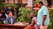 EN - The Neighborhood (2018) S01 E01