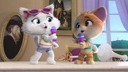 FR - 44 chats S01 E01