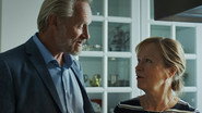 FR - L'homme de la chambre 301 S01 E01