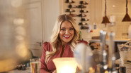 EN - Rosie Molloy Gives Up Everything (2022) S01 E01