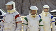 FR - Moonbase 8 S01 E01