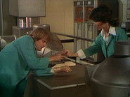 FR - L'Homme invisible 1975 S01 E01