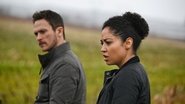 LAT - Debris (2021) S01 E01